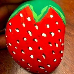 Strawberry rock paper Waite